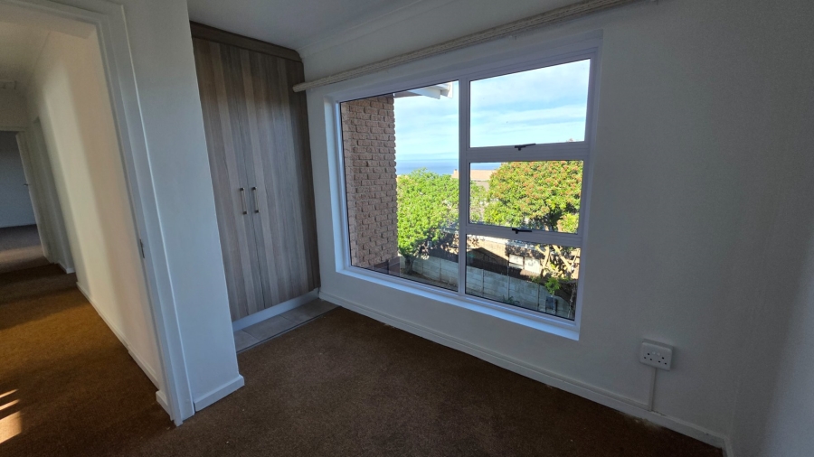 5 Bedroom Property for Sale in Dana Bay Western Cape